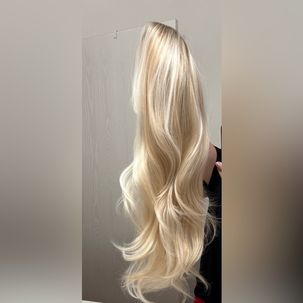 Sold! Elegant Blonde Chelsey Smith Crown Wig